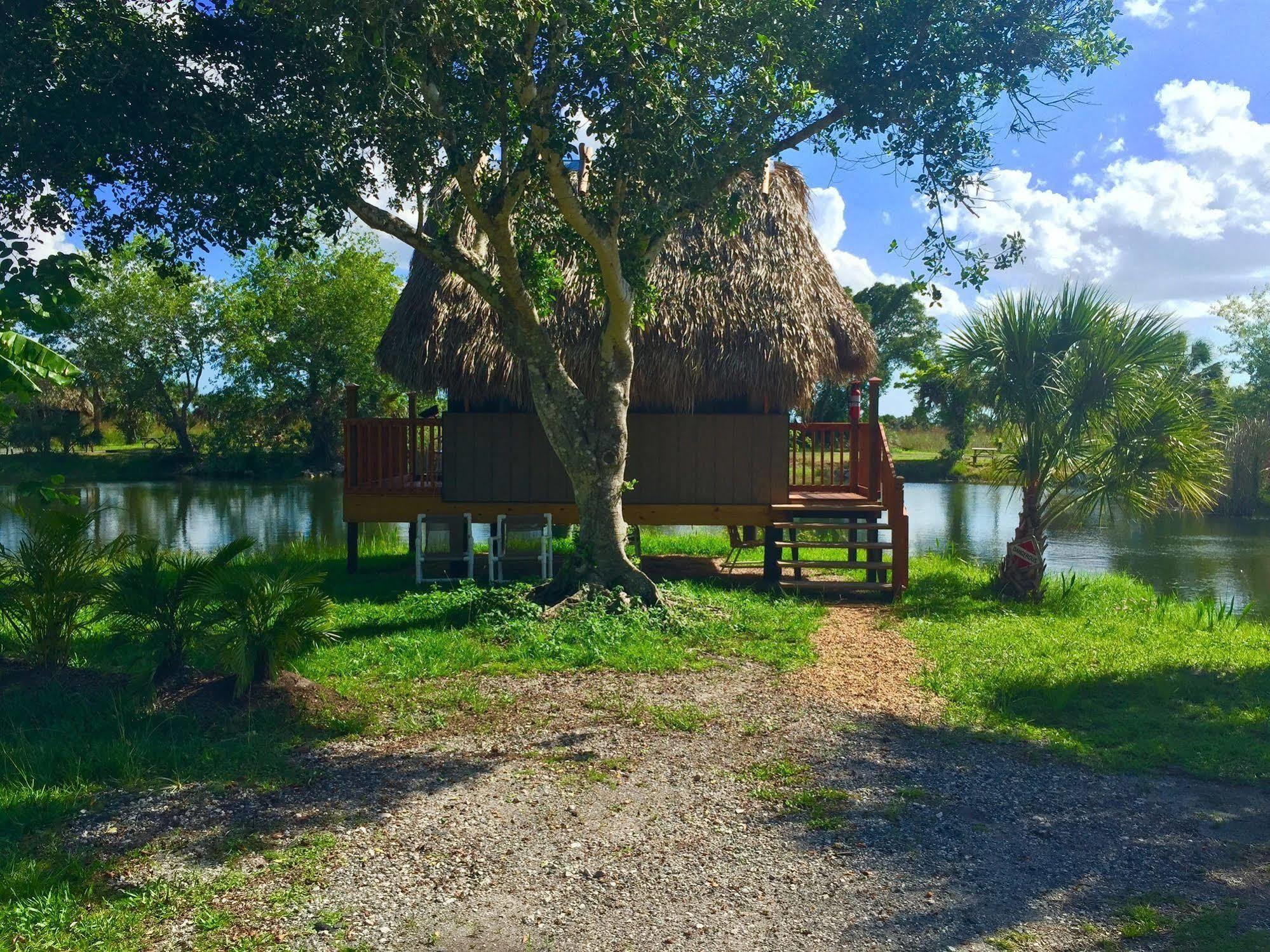 Everglades Chickee Cottage & Bungalow - Ochopee エクステリア 写真